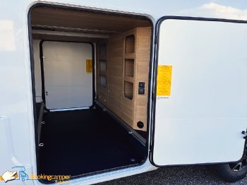 A 5Adria Coral XLPlus660SL Mansardato Con Letti Gemelli Nuovo Adria Concessionaria Gavone Posteriore(1)