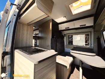 B 6Sun Living V60SPFamily Van ANoleggio 4Posti Veicolo ANoleggio Piccolo Van Per Famiglie Interni