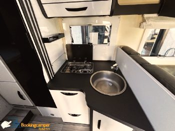 F 18Usato Come Nuovo Usato2025 Usato Semintegrale Letto Posteriore Garage Grande Semidinette Fornello