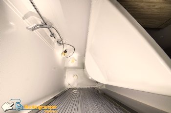 H 9Adria Compact Plus SP Semintegrale ANoleggio Noleggio Camper Lombardia Rental Motorhome Alquiler