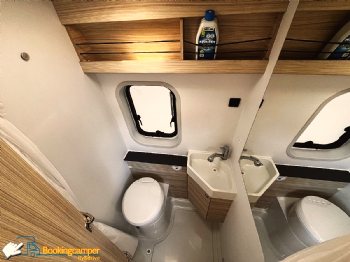 I 16Sun Living V60SPFamily Van ANoleggio 4Posti Veicolo ANoleggio Piccolo Van Per Famiglie Bagno Con Doccia