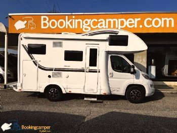 1Mansardato Giotti Line Siena Privilege422 Camper Usato Mansardato6Metri Portamoto150Kg Esterno